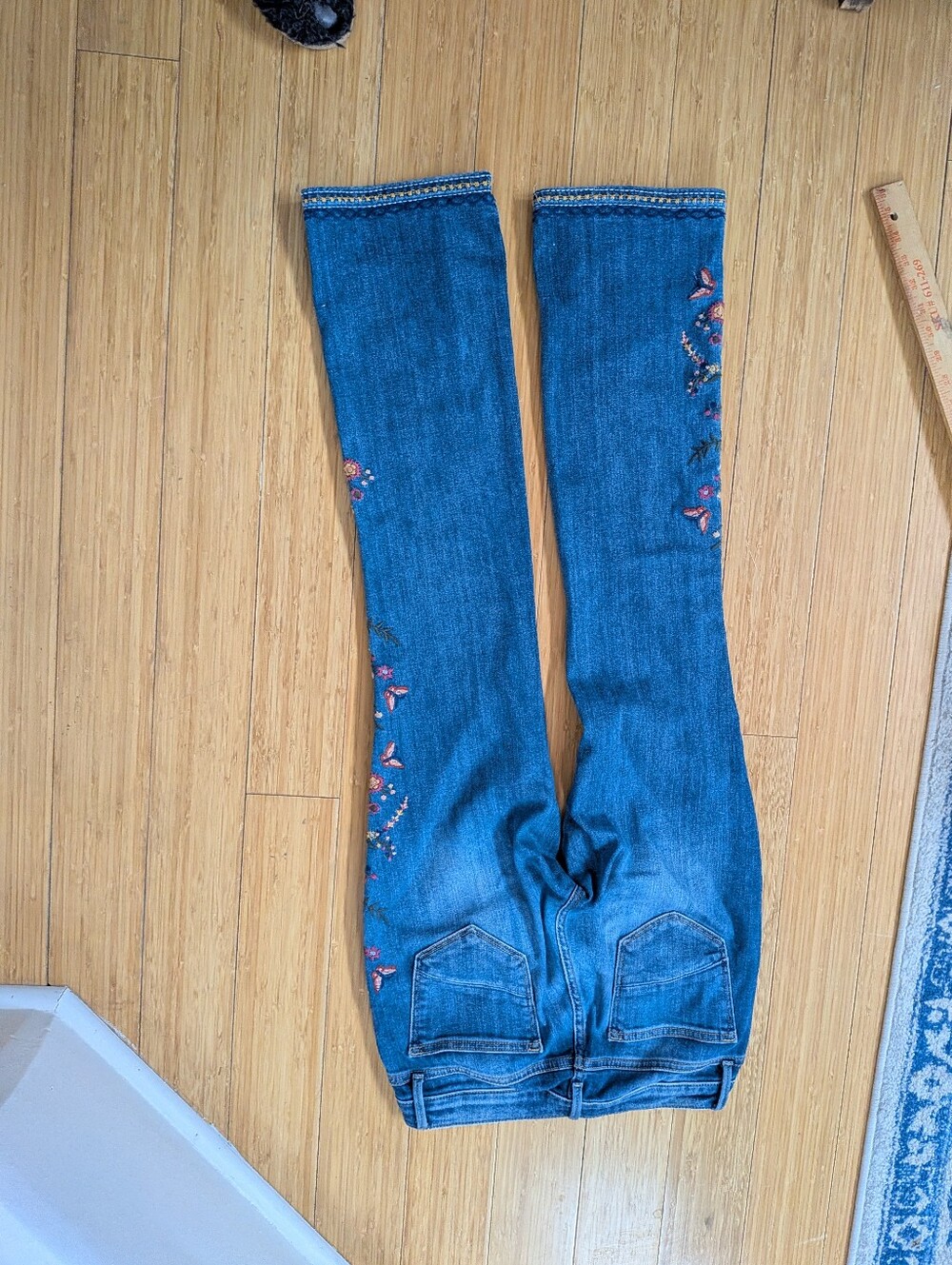 Driftwood Blue Jeans, Bootcut, Embroidered, Like New, Kelly, Waist 27 - Picture 13 of 13